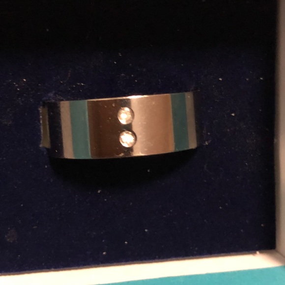 Ring (Diamonds) - Picture 2 of 4